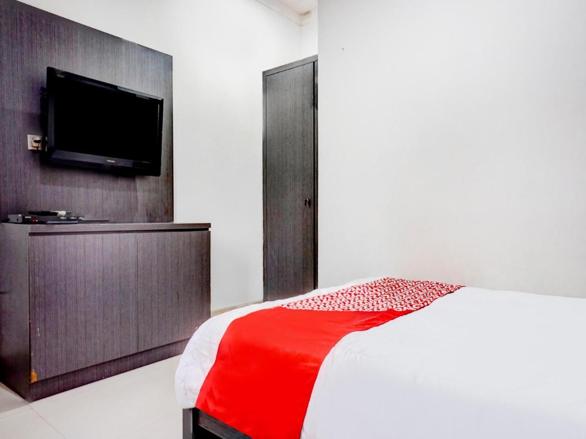 Oyo 90438 Mampang 34 Residence Jakarta Exterior photo