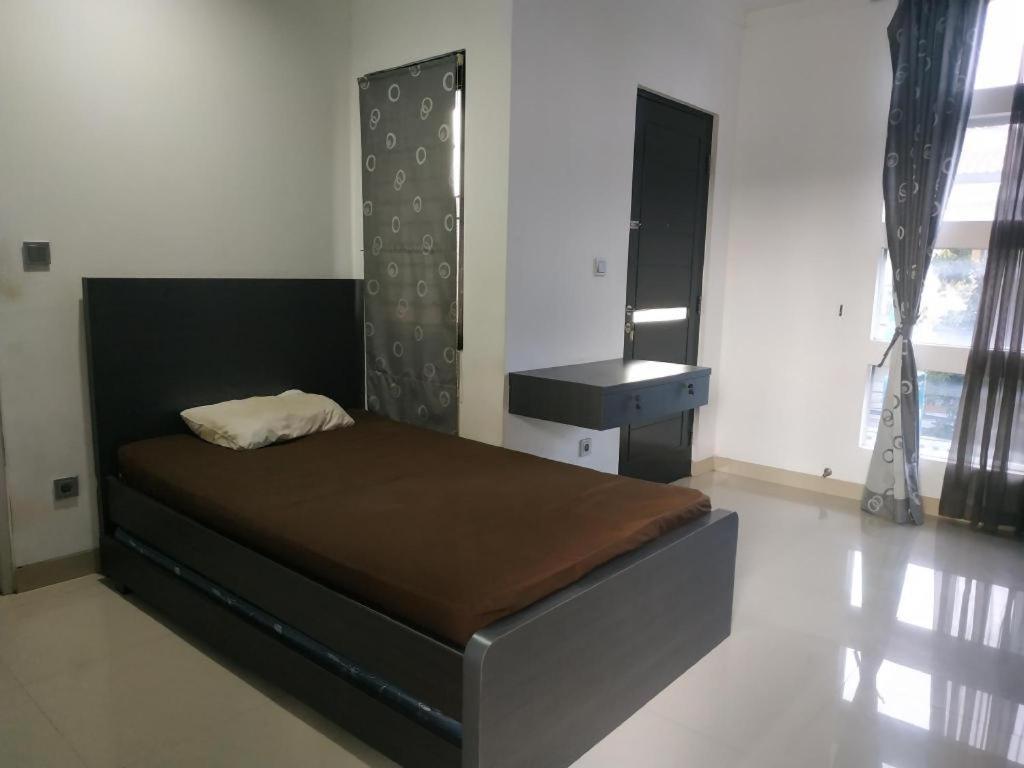 Oyo 90438 Mampang 34 Residence Jakarta Exterior photo